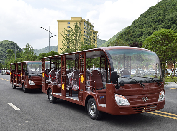  23座燃油仿古車(chē)
